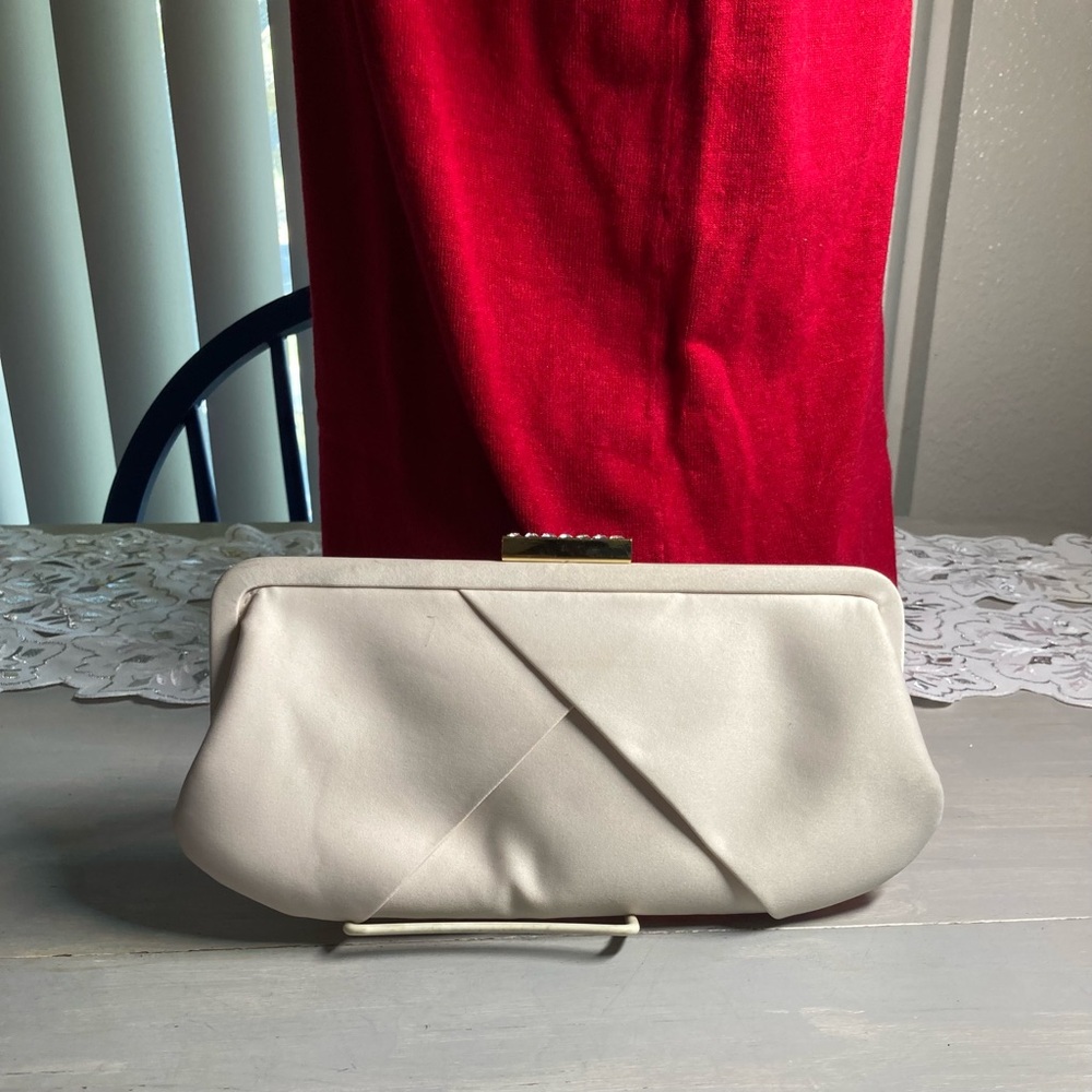 LaRegale Vintage Ladies Clutch/Crossbody - Picture 5 of 9